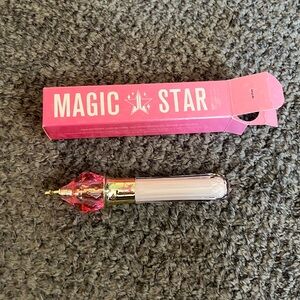 Jeffree Star Cosmetics magic star concealer